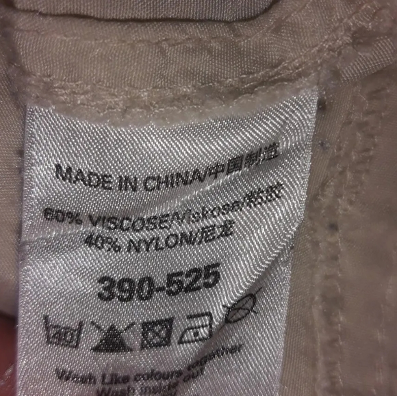 Cream Sleeveless Coquette Blouse NEXT UK 10 Broderie Anglaise Trim Ball Buttons. - Picture 11 of 11